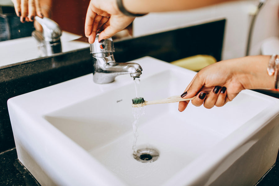 How to Clean Your Electric Toothbrush